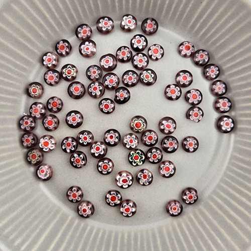 비즈팡 [J6-101-06]베네치아비즈 데이지꽃원 6mm 퍼플 ,1줄(38cm)