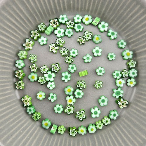 비즈팡 [J6-102-04]베네치아꽃 5.5mm(5~6mm) 그린 ,반줄(18cm)