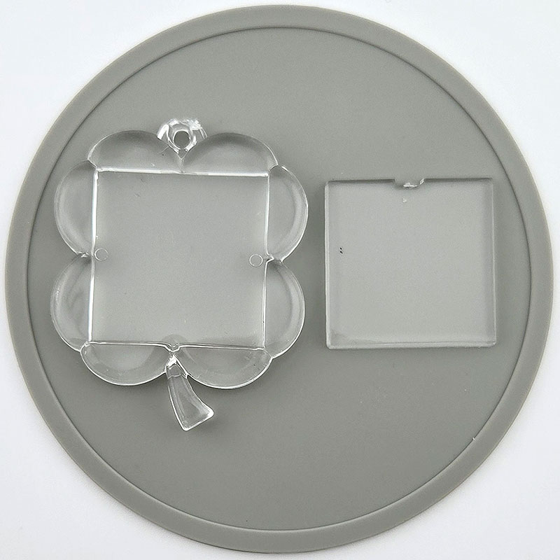 비즈팡 [PJ-2-06]아크릴 액자 프레임 증사 키링 네잎클로버 45x55mm 투명 ,1개