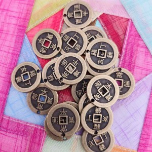 비즈팡 [PM-9-02]메탈펜던트 재물운 금전운 상평통보엽전펜던트 18mm 신주버니쉬 ,1개