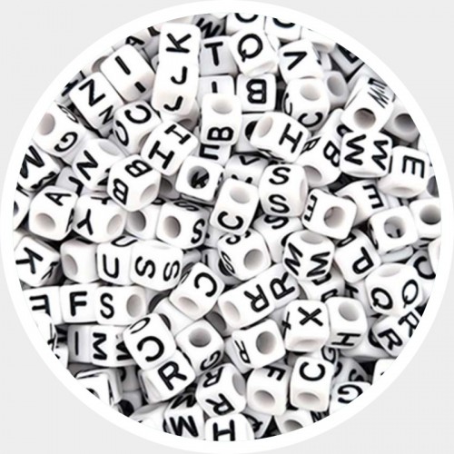 비즈팡 [PN-1-01]아크릴펜던트 사각이니셜 6mm 화이트OP(블랙알파벳) ,10g(60개)