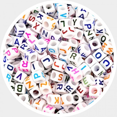 비즈팡 [PN-1-05]아크릴펜던트 사각이니셜 6mm 화이트OP(멀티알파벳) ,10g(60개)