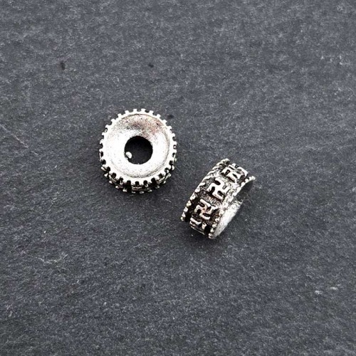 비즈팡 [PM-1-34]메탈펜던트 엔틱만자론델 8x4mm (내경2mm) ,1개